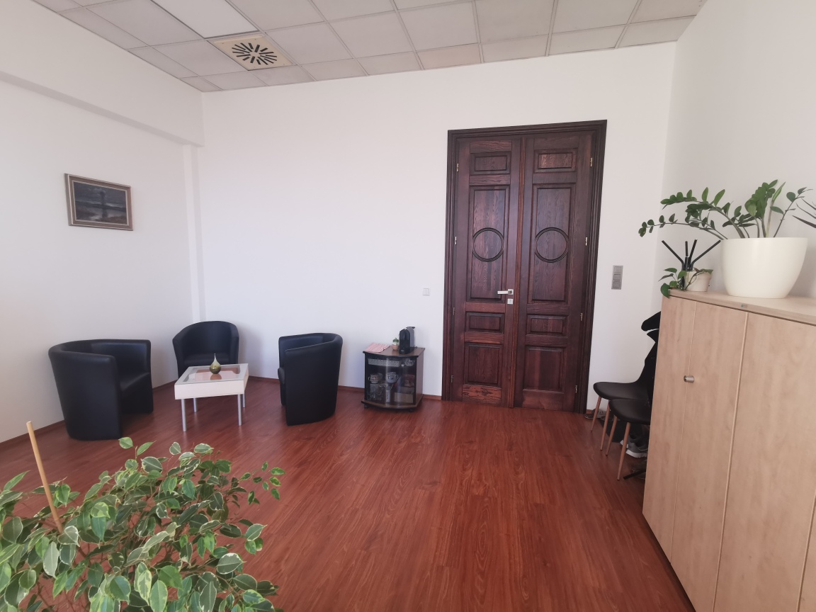 BEZPLATNÁ PORADNA MEZI PARAGRAFY - foto 2