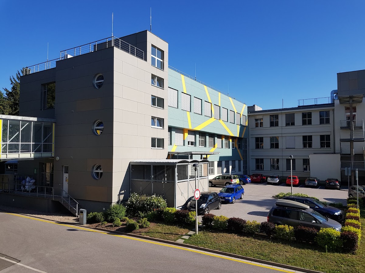 Fakultní nemocnice Hradec Králové — Ambulance pro alkoholismus a jiné toxikománie - foto 5