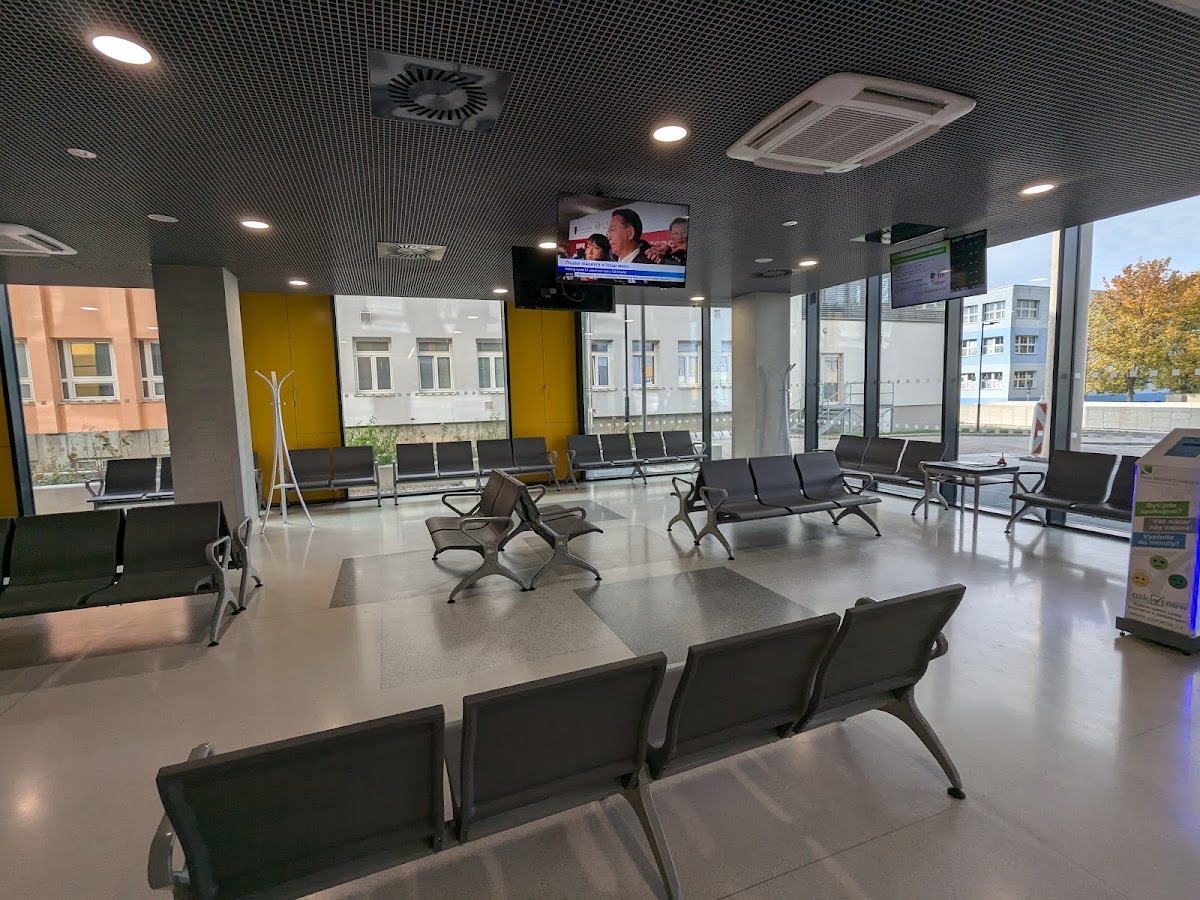 Pardubice, Centrum pro léčbu virových hepatitid při Infekčním oddělení Pardubické nemocnice - foto 9